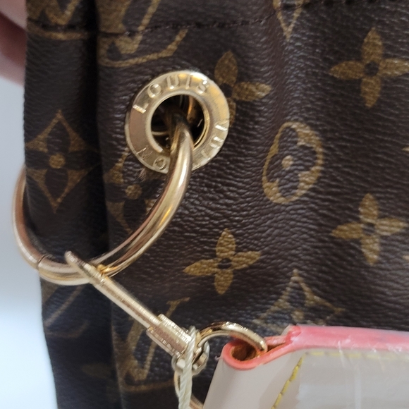 Purse - Picture 9 of 16